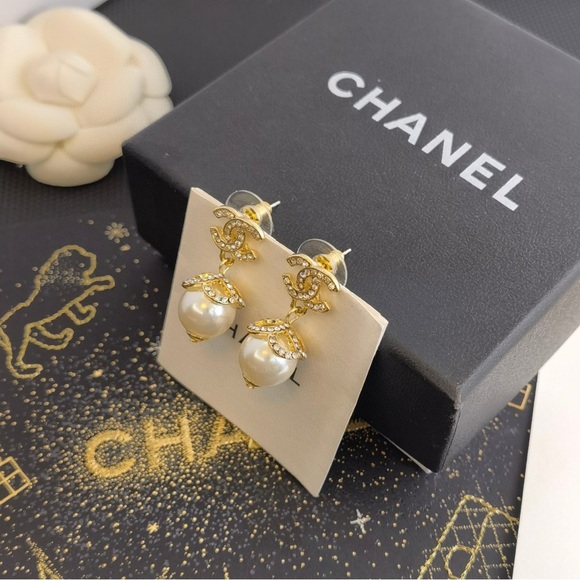 Chanel earrings - Picture 3 of 5